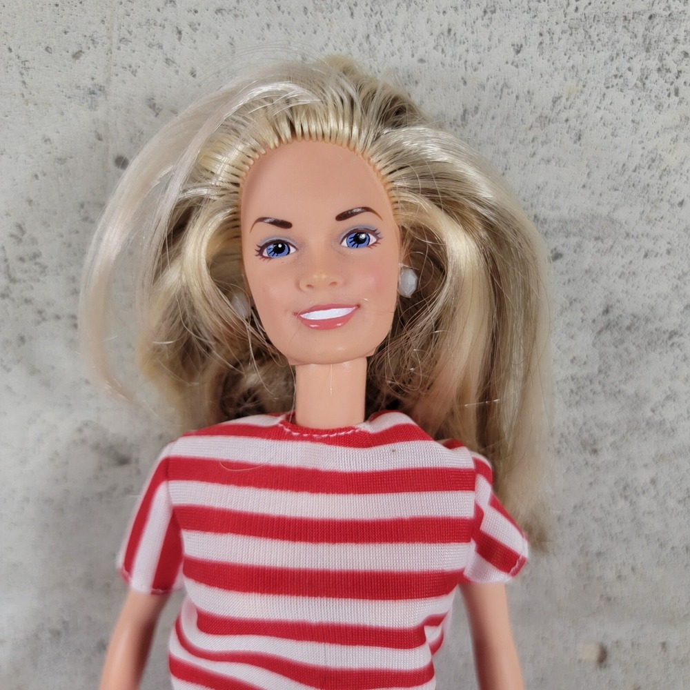 *RARE Vintage Sabrina the Teenage Witch Barbie Doll*‎ Not Original Outfit